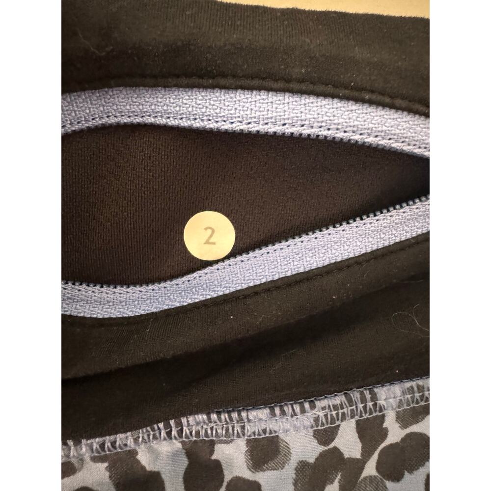 Lululemon Speed Up Short Size 2 Ace Spot Lullaby Black 2.5" - Picture 4 of 9